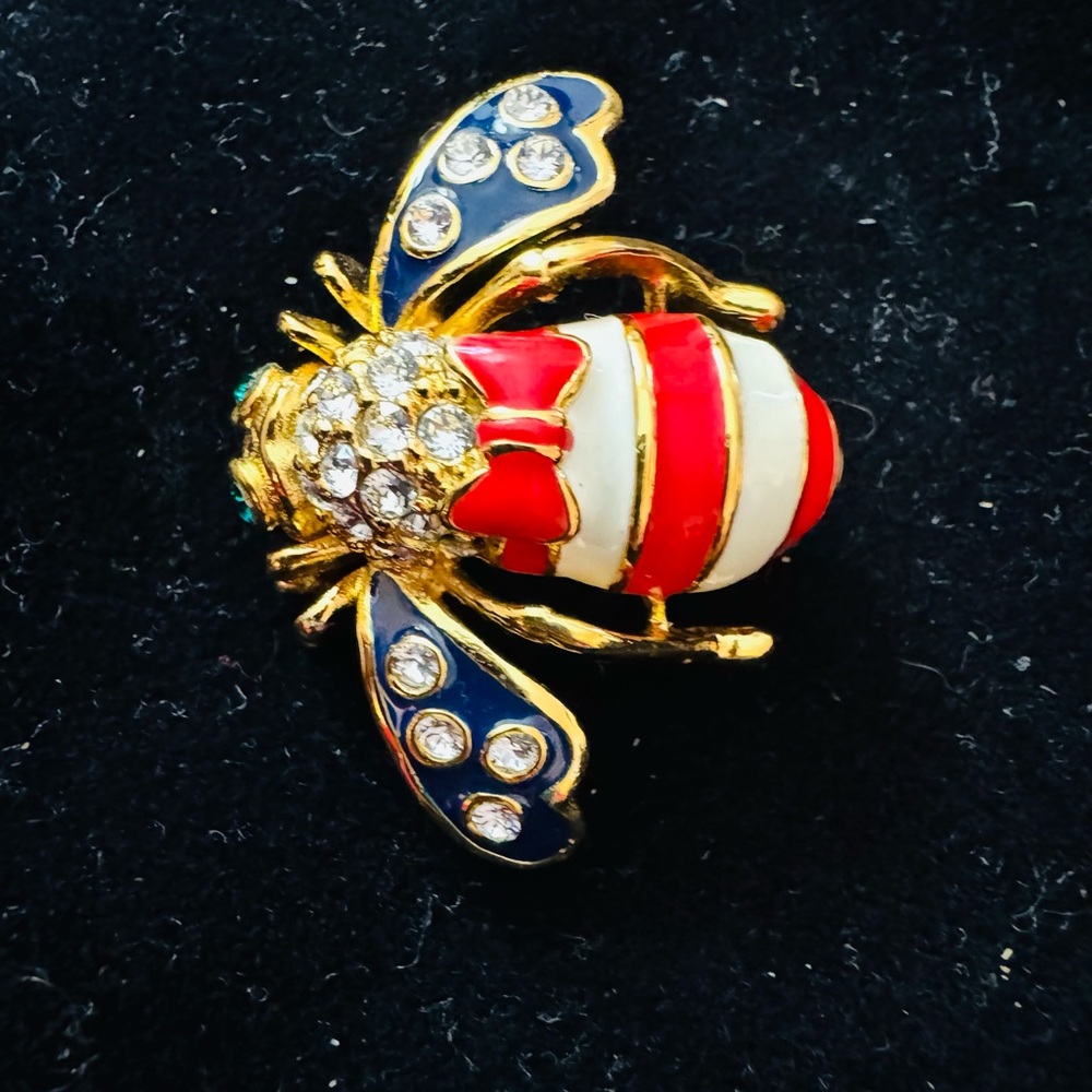 Vintage Joan Rivers Stars and Stripes America Red White Blue Bee Brooch